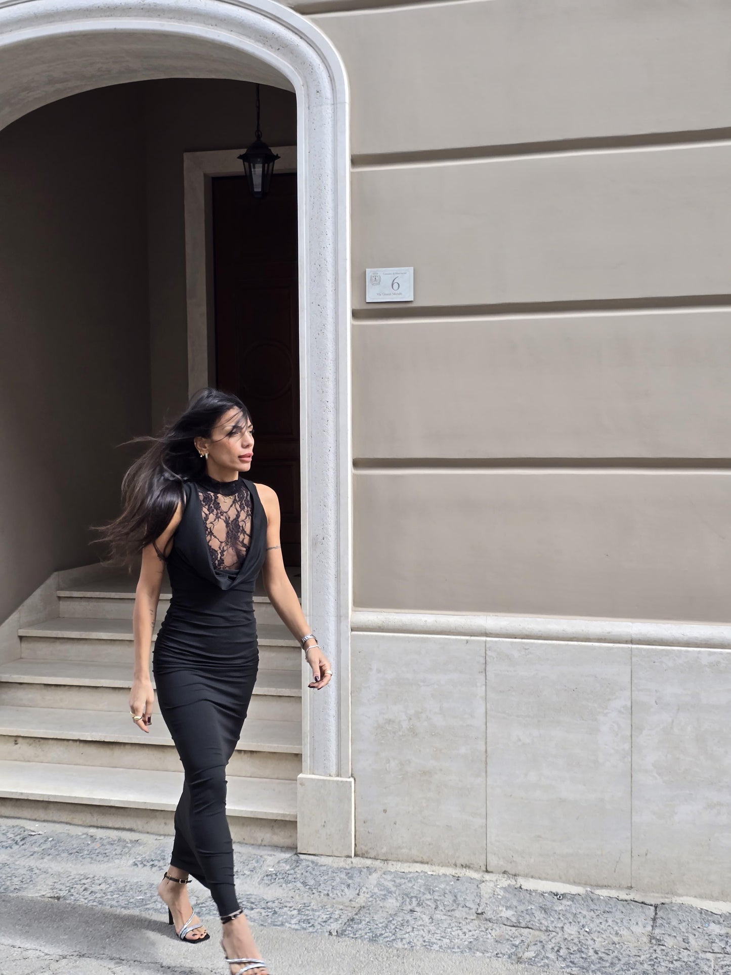 ABITO SCOLLO IN PIZZO