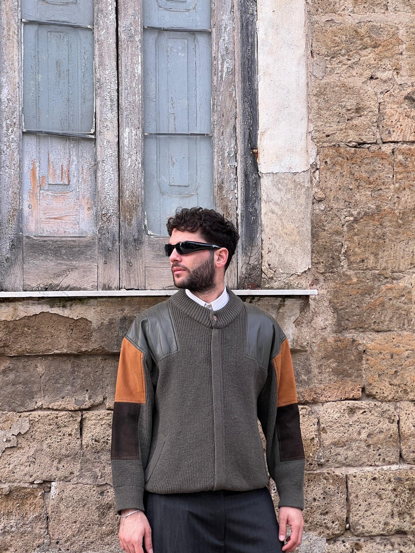 MAGLIONE CON INSERTI IN PELLE